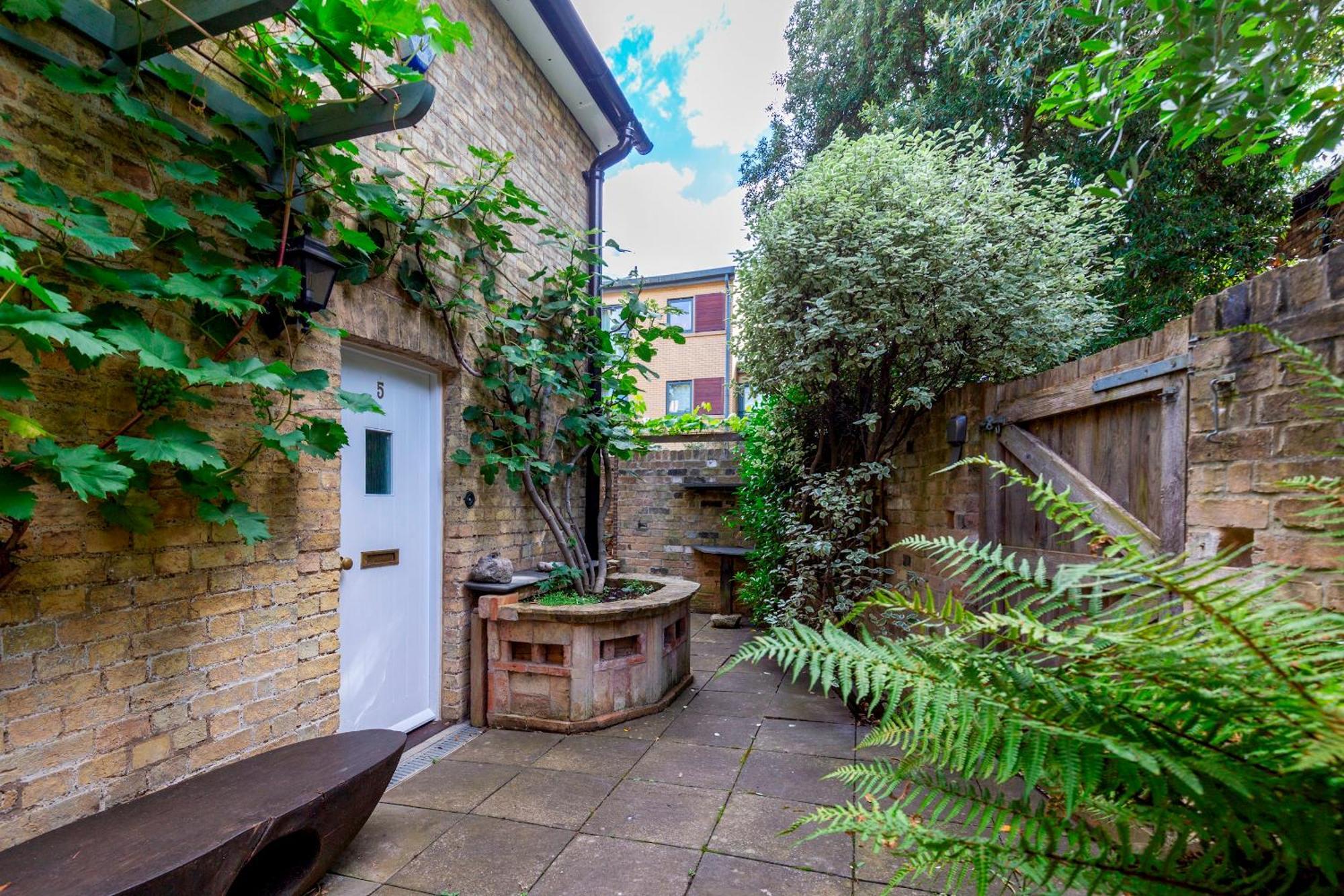 Pass The Keys Charming Cottage In City Centre With Free Parking Cambridge  Exterior photo